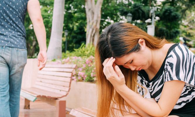 老婆要离婚怎么挽回，四招让女人回心转意（让你的老婆重新爱上你）